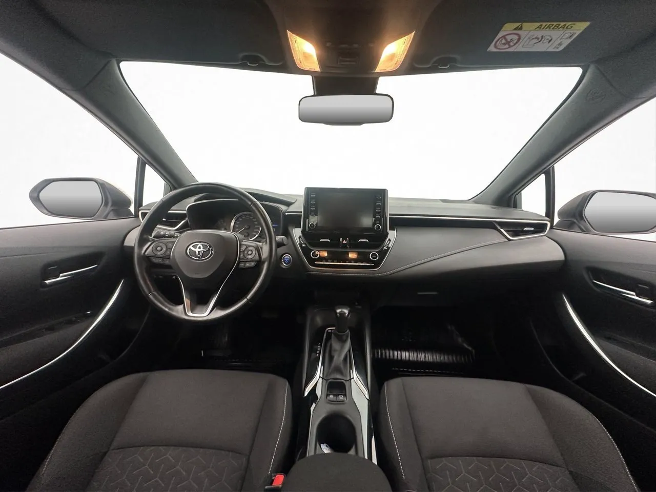 Vehicle image 16