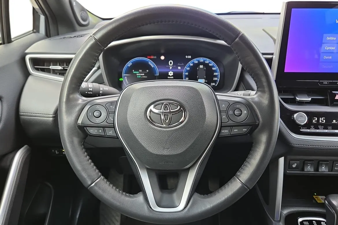Vehicle image 13