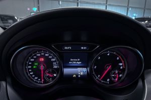 Mercedes GLA200 bild 15