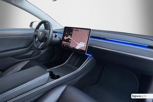 Tesla Model 3 bild 15