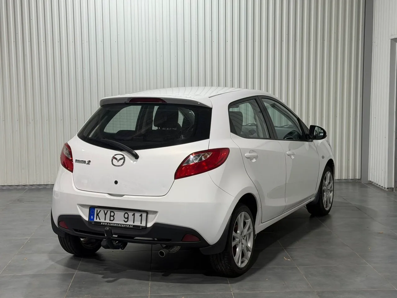 Vehicle image 2