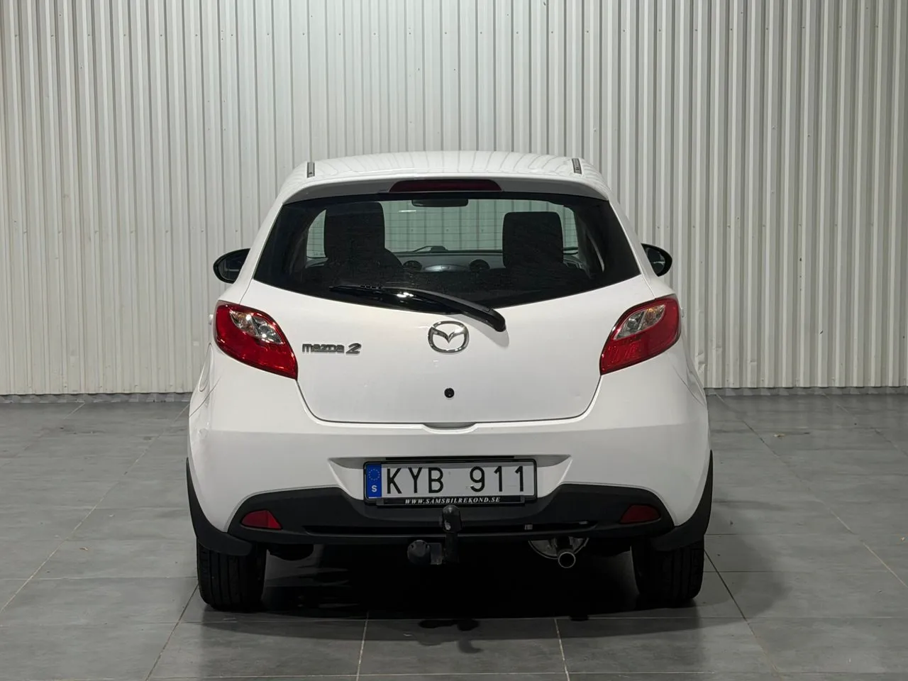 Vehicle image 7