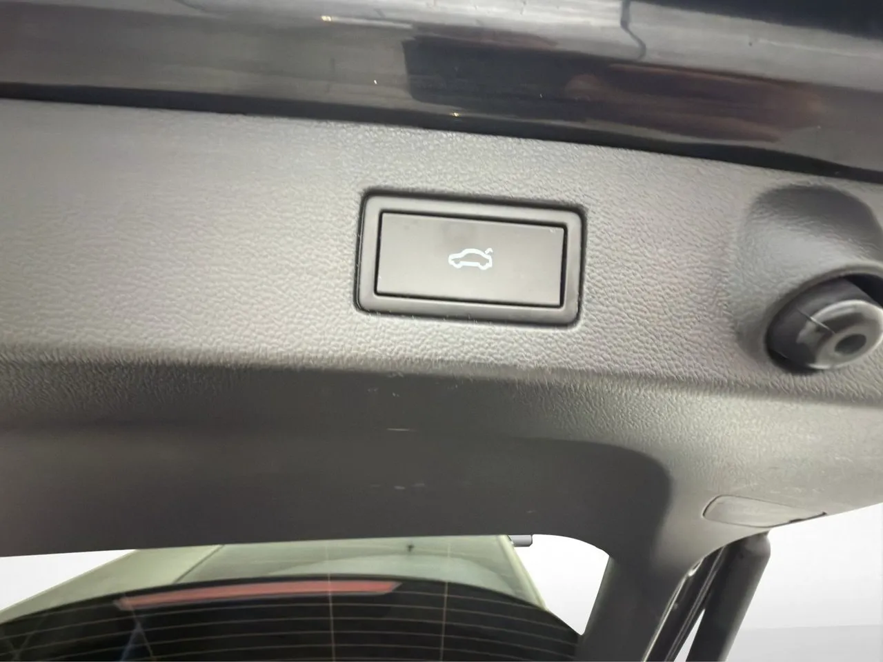 Vehicle image 29