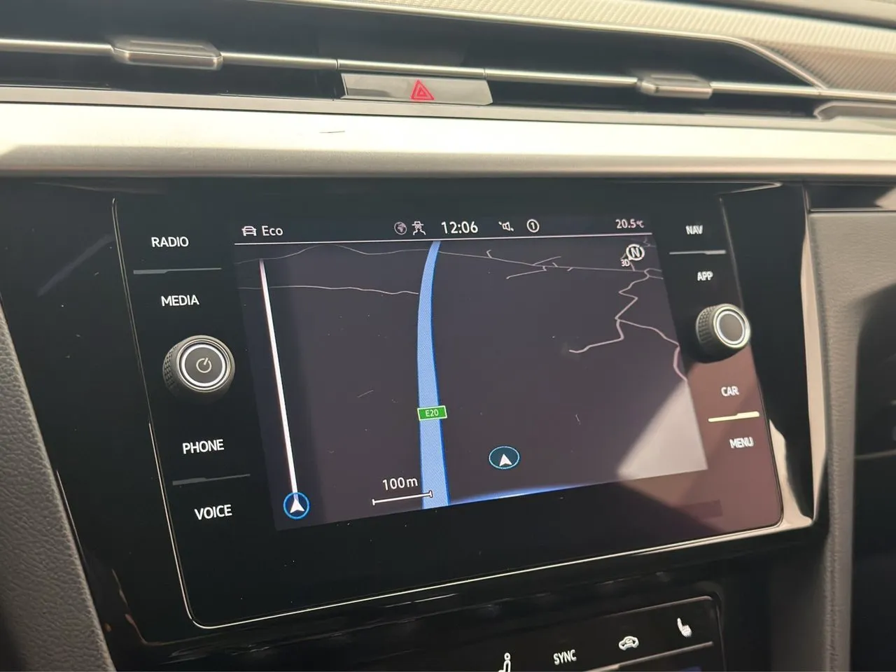 Vehicle image 21