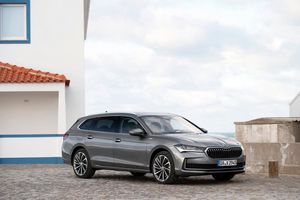 Skoda Superb bild 1