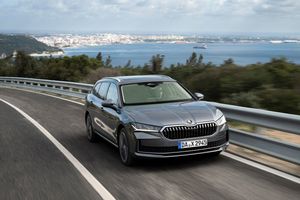 Skoda Superb bild 3