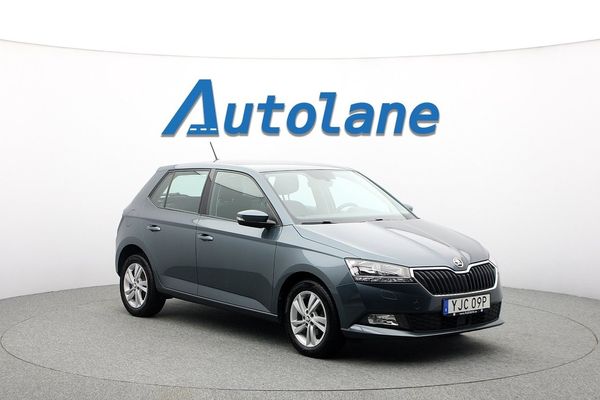 Skoda Fabia 1.0 MPI Style, Låg skatt, Mirror Link, Farthållare 75hk - 2019