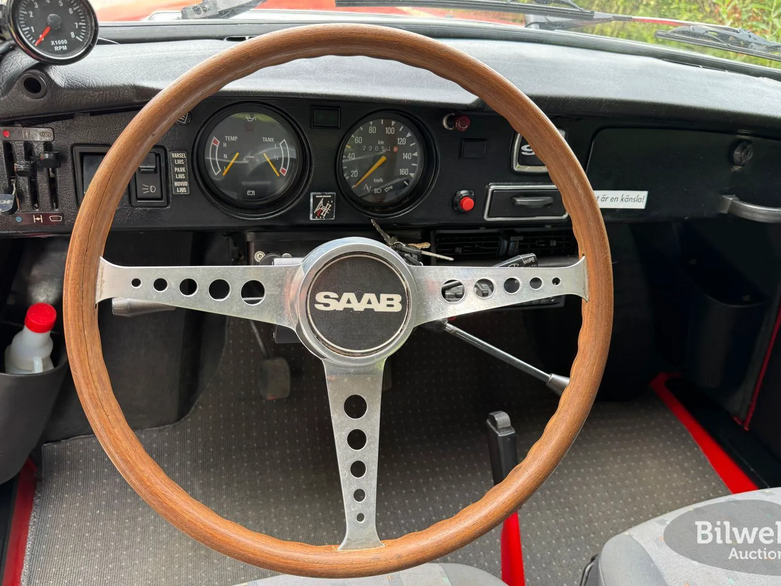 Vehicle image 26