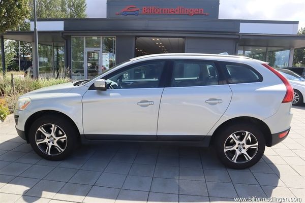 Volvo XC60 D3 163hk Automat Skinn Bluetooth Svensksåld - 2012