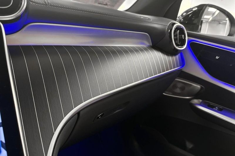 Mercedes GLC300 bild 21