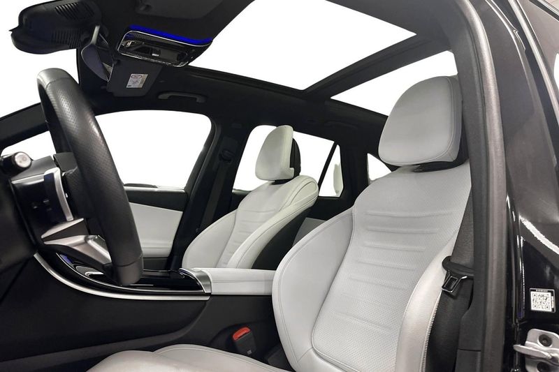 Mercedes GLC300 bild 16