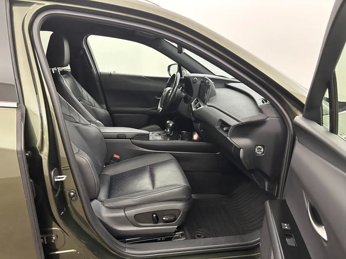 Vehicle image 22