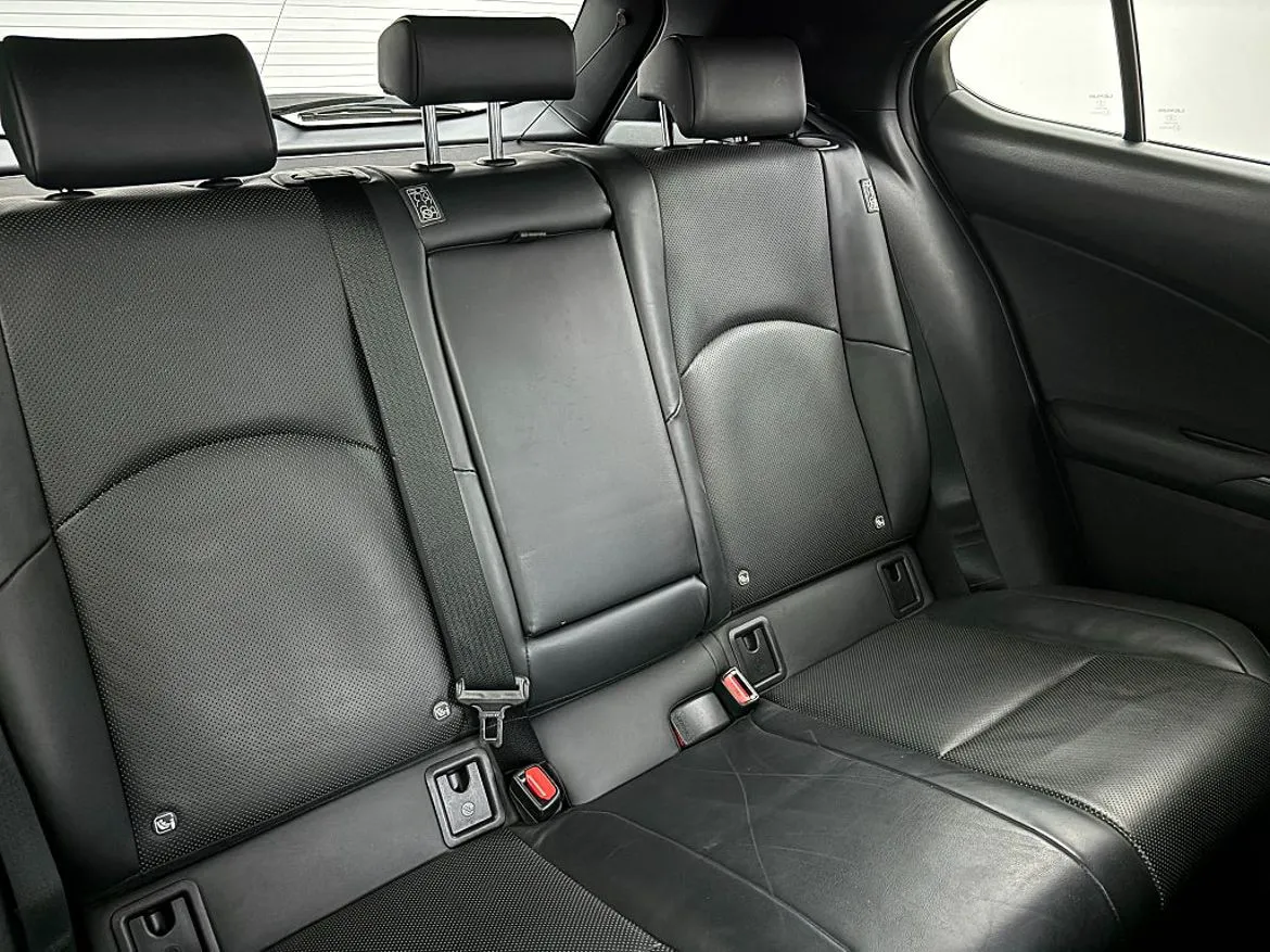 Vehicle image 23