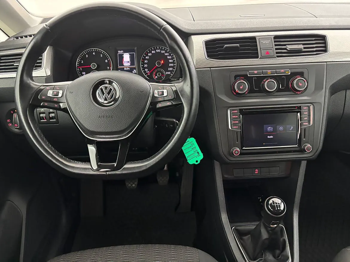 Vehicle image 16