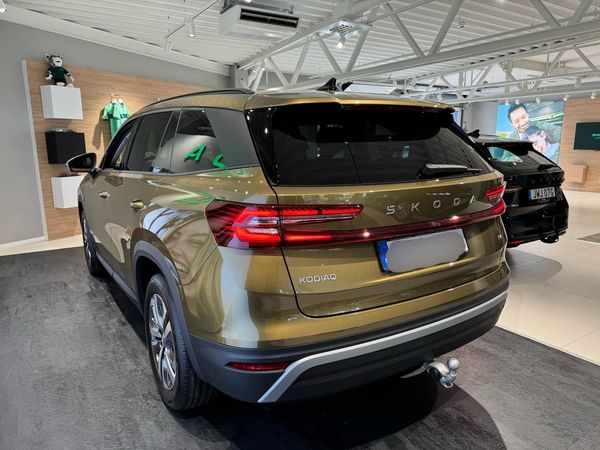 Skoda Kodiaq Laddhybrid-Privatleasing 4945:- hos Bilia Nacka! - 2026