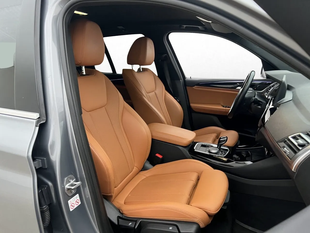 Vehicle image 21