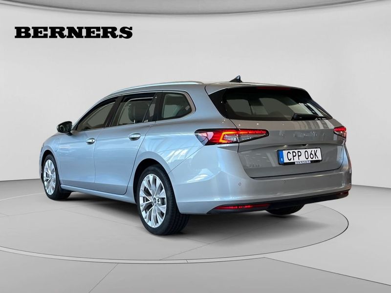 Skoda Superb bild 3