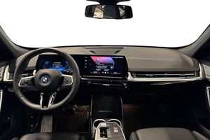 BMW X1 bild 8