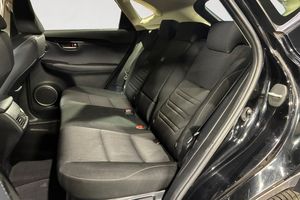 Lexus NX bild 14