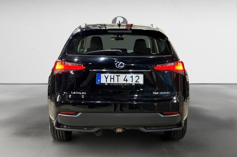 Lexus NX bild 6