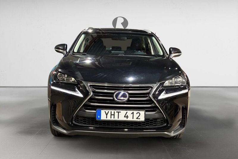 Lexus NX bild 10
