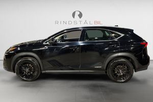 Lexus NX bild 4