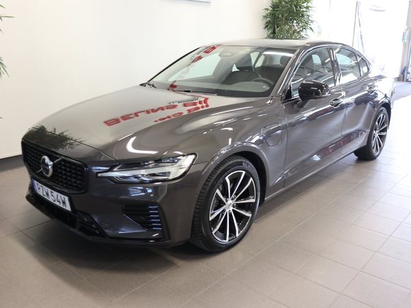 Volvo S60 T6 II AWD Plus Dark & V-hjul - 2024