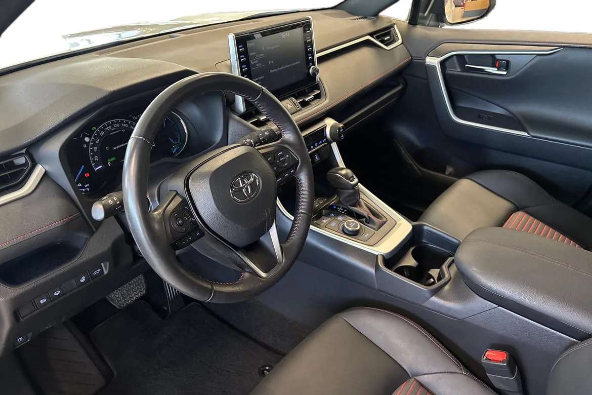 Vehicle image 11