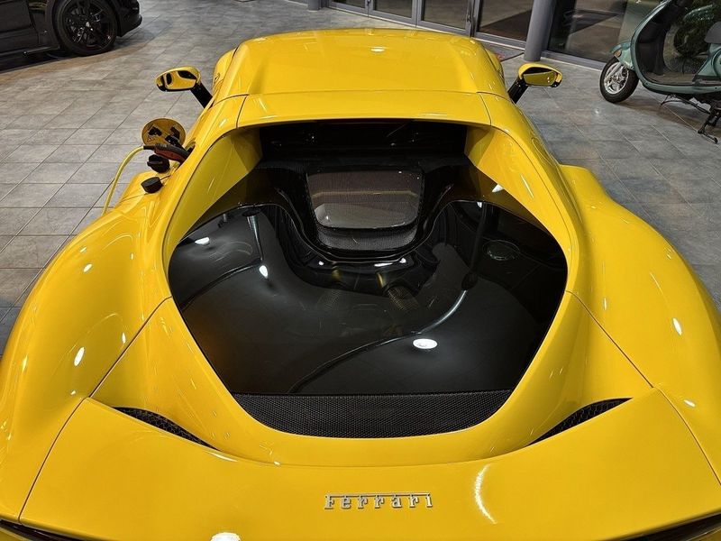 Ferrari 296 bild 7