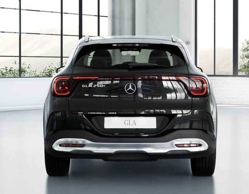Mercedes GLA350 bild 4