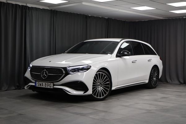 Mercedes E300 de 4MATIC AMG Line Premium Digitallight Vinter Drag - 2025