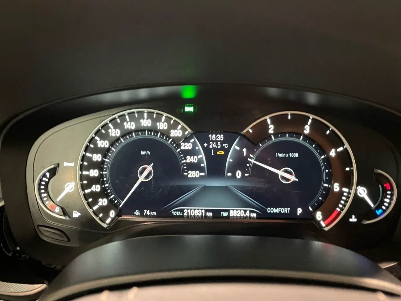 Vehicle image 8