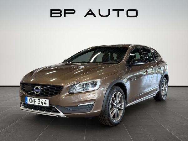 Volvo V60 Cross Country D4 AWD Geartronic Summum Drag Backkamera Rattvärme - 2017