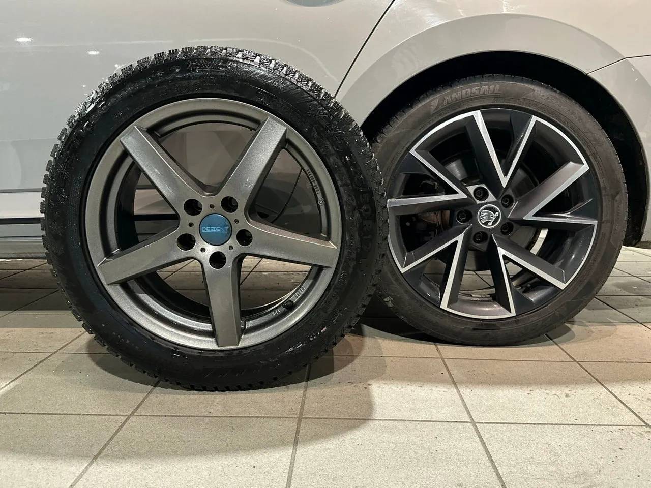 Vehicle image 18