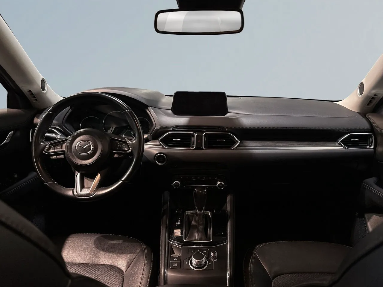Vehicle image 7