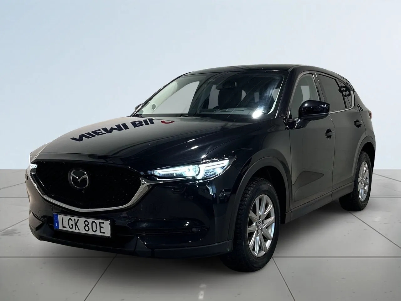 Vehicle image 15