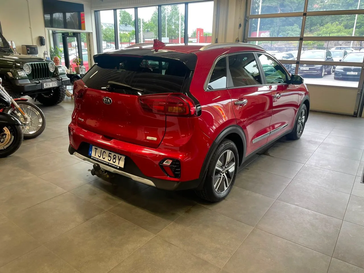 Vehicle image 8