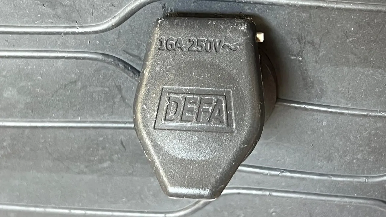 Vehicle image 22