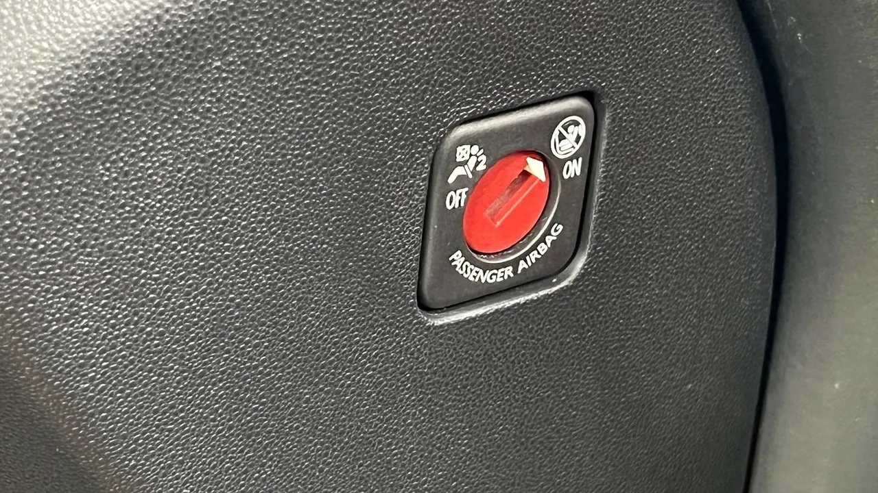 Vehicle image 21