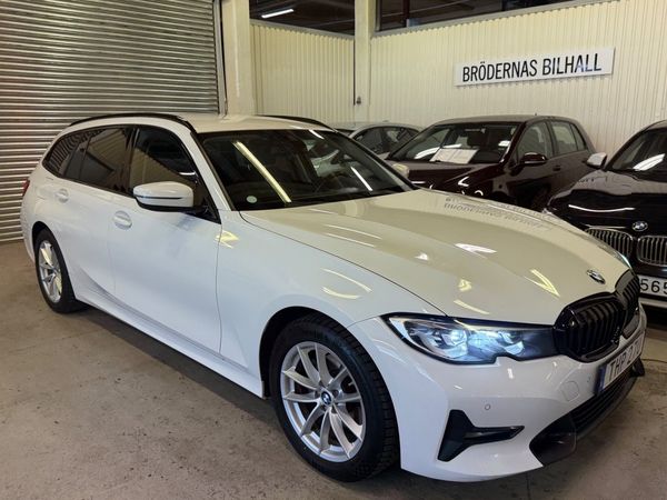 BMW 320 D xDrive Touring Steptronic Sport line/ Drag/ D-värmare - 2020