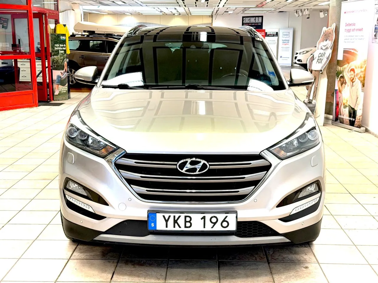 Vehicle image 6