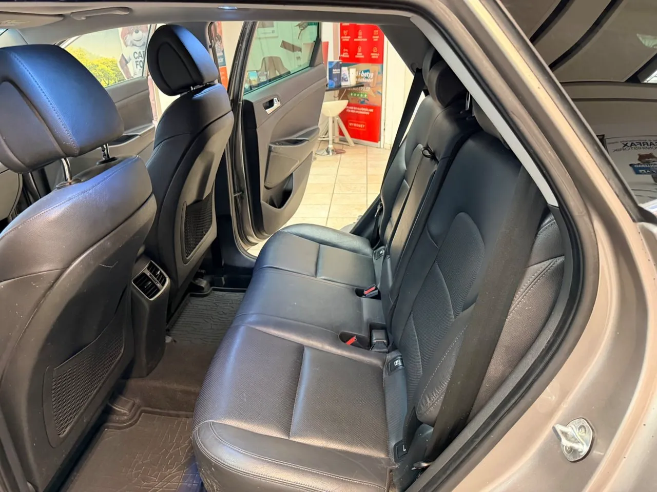 Vehicle image 16