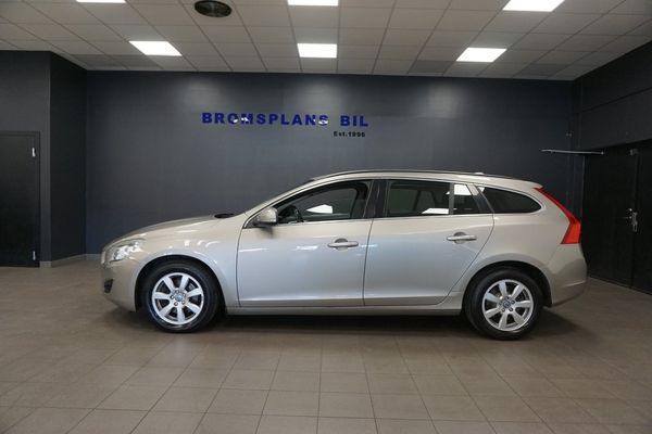 Volvo V60 D4 Momentum Euro 5 - 2013