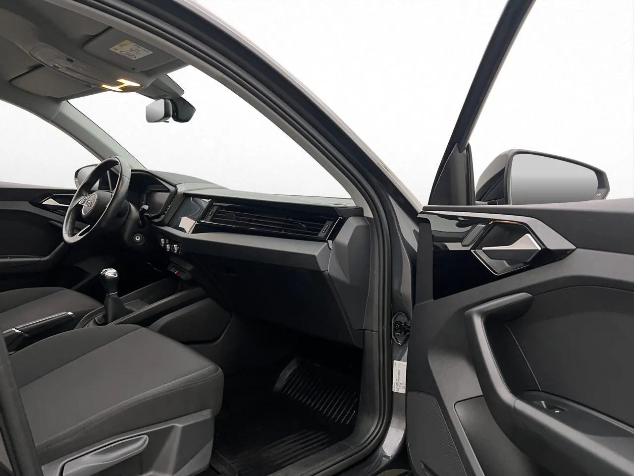Vehicle image 14