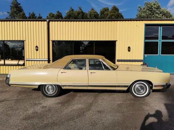 Chrysler New Yorker Brougham Sedan 7.2 V8 TorqueFlite - 1973
