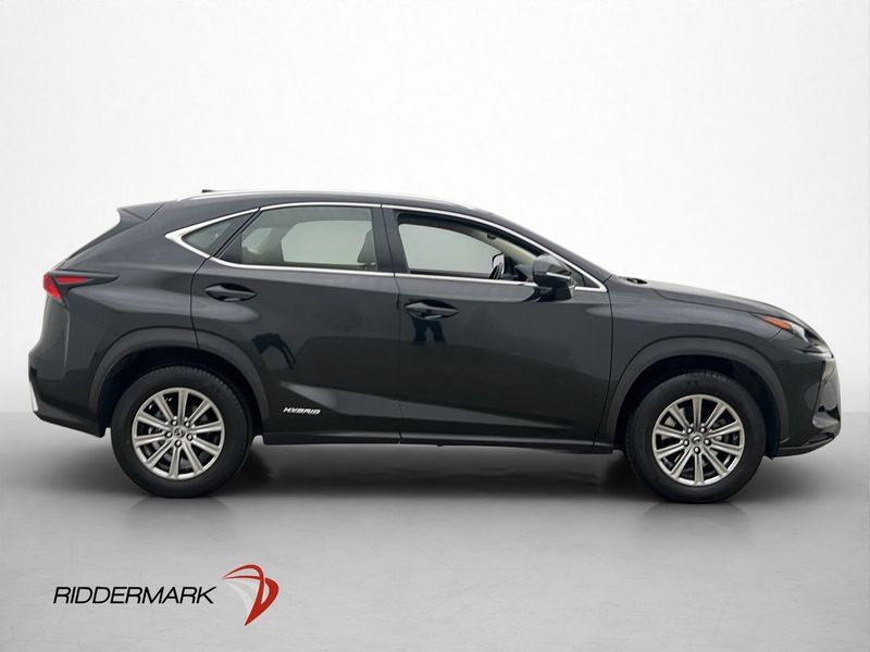 Lexus NX bild 9