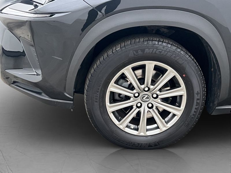 Lexus NX bild 29