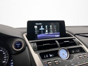 Lexus NX bild 22