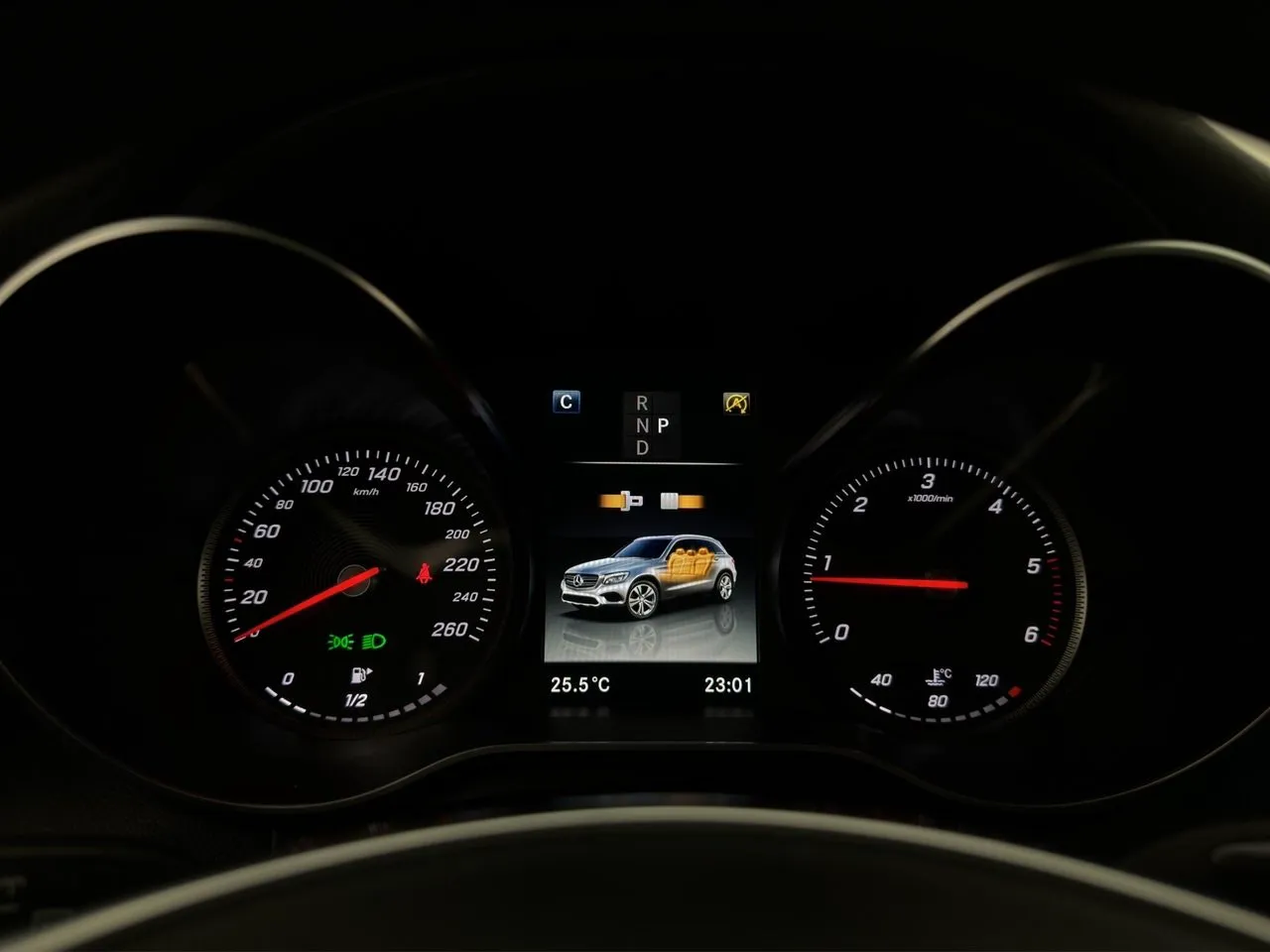 Vehicle image 14