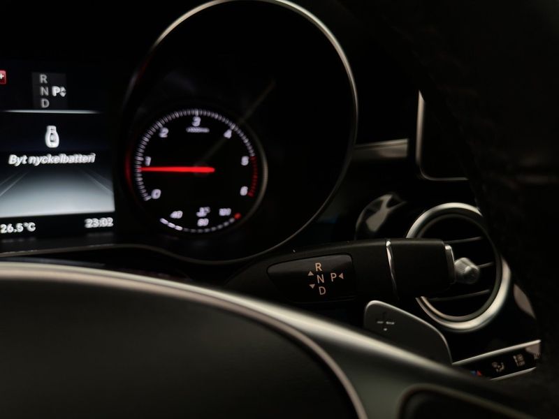 Mercedes GLC250 bild 17